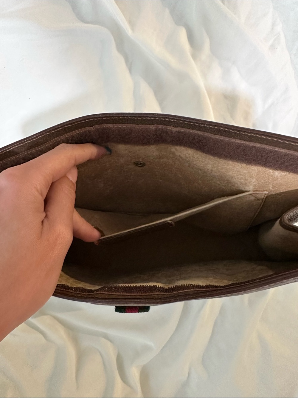 Gucci Brown GG Supreme Canvas clutch - Picture 5 of 6